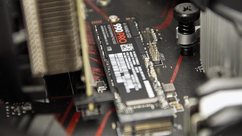 PCIe 5.0 vs 4.0 NVMe SSDs (2025): Is the Speed Boost Worth It?